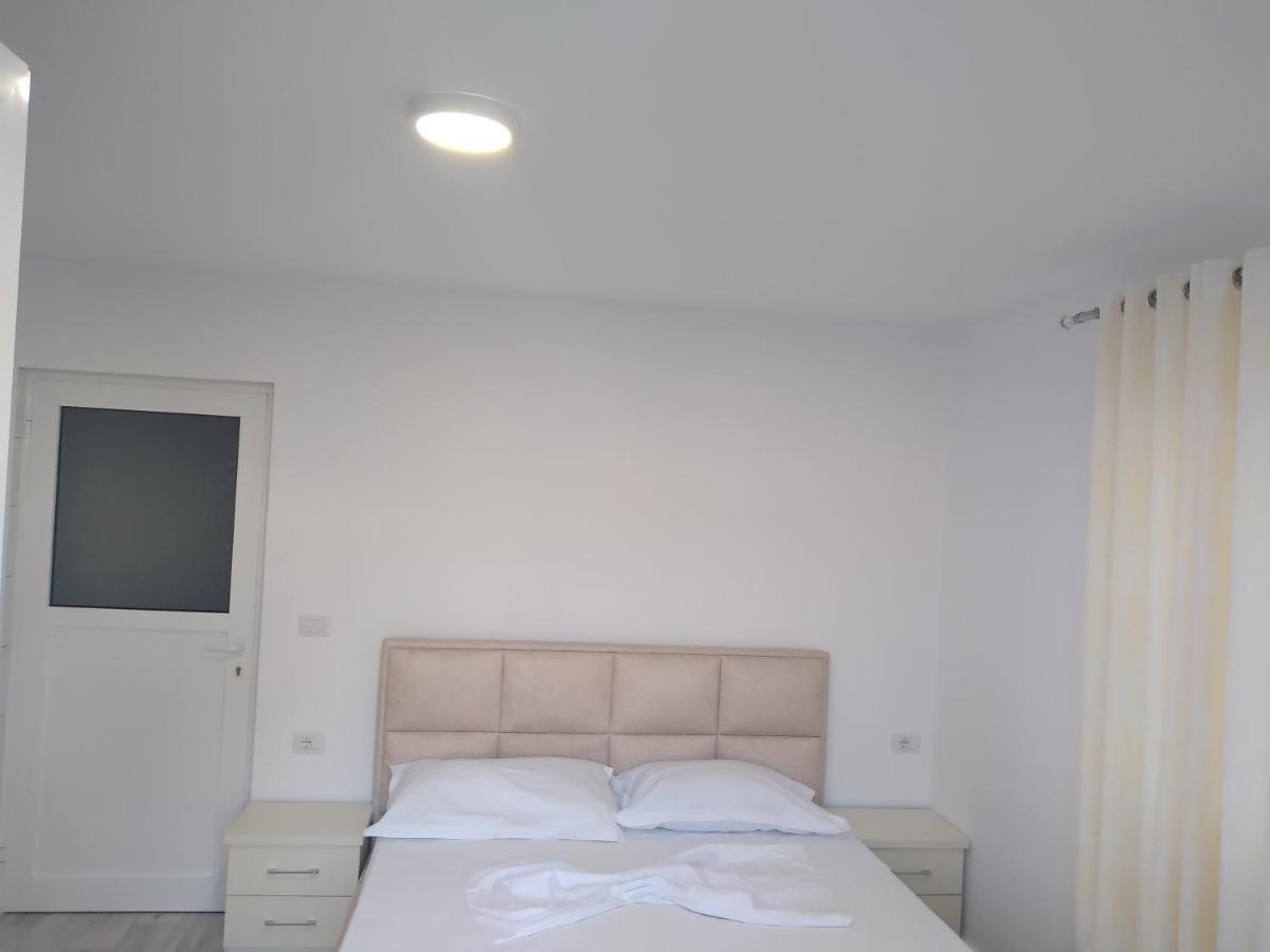 Condo Rooms Sarandë Eksteriør bilde
